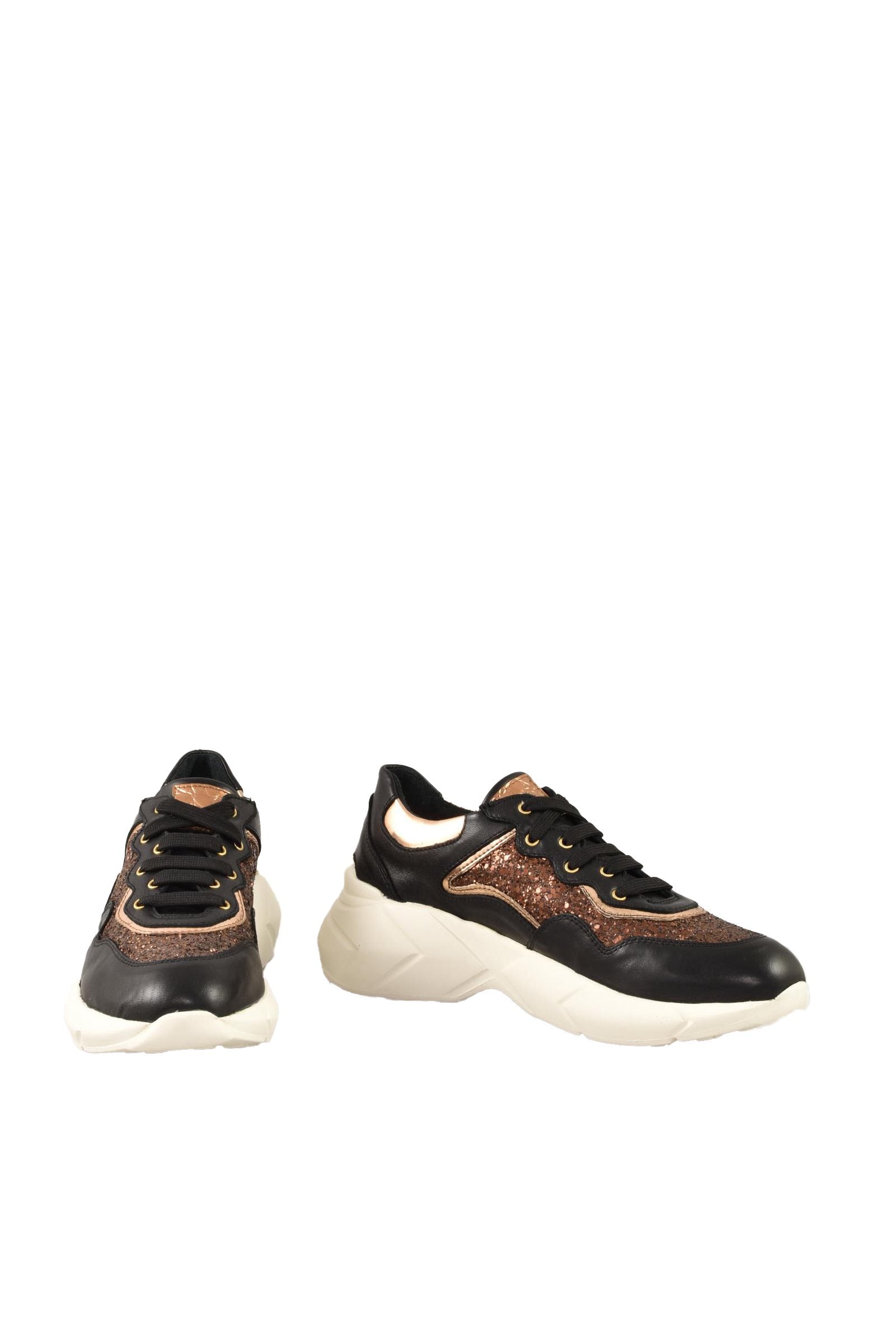 TWELVE STYLE DIVISION - SHOES