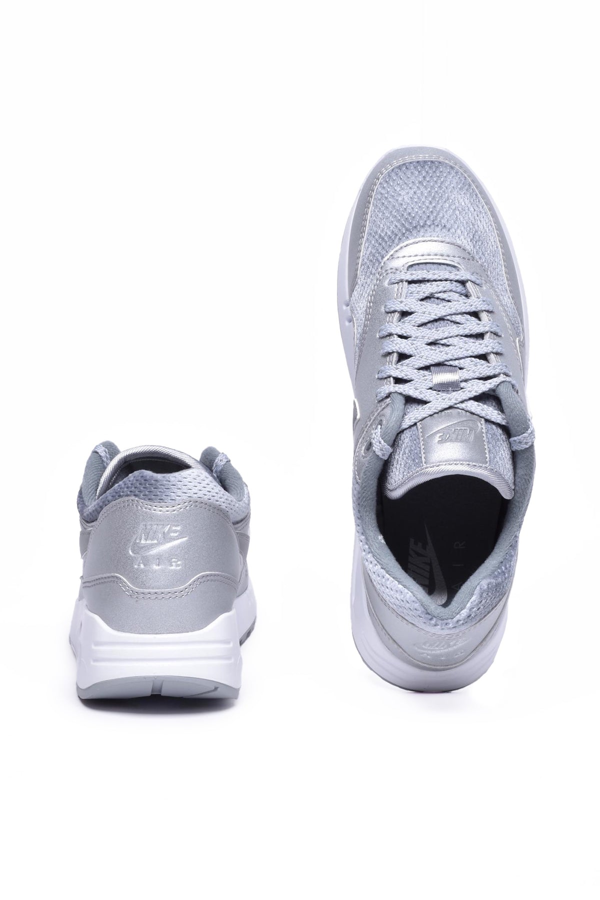 NIKE - SHOES