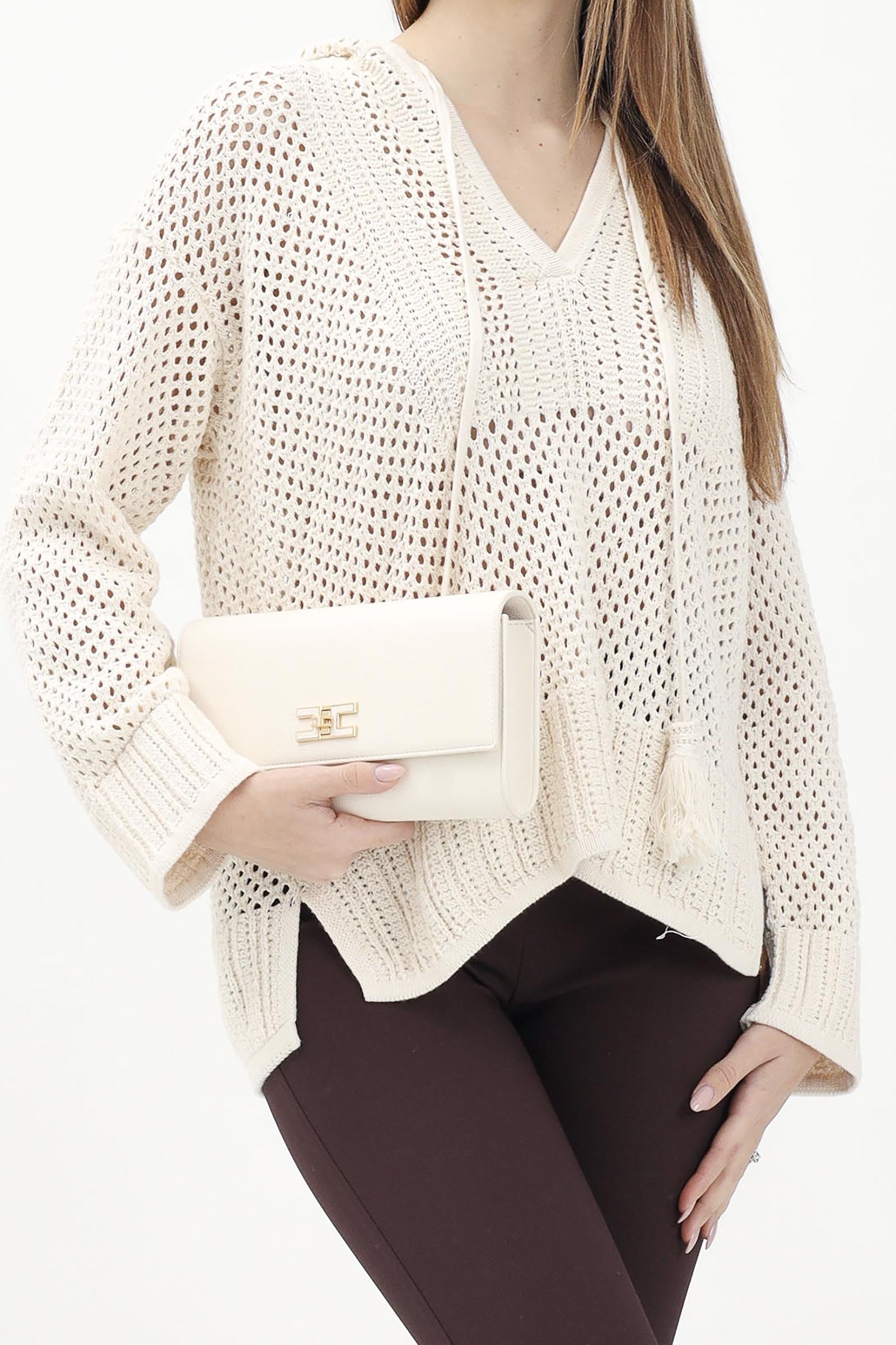 AKEP - KNITWEAR AND SWEATSHIRTS