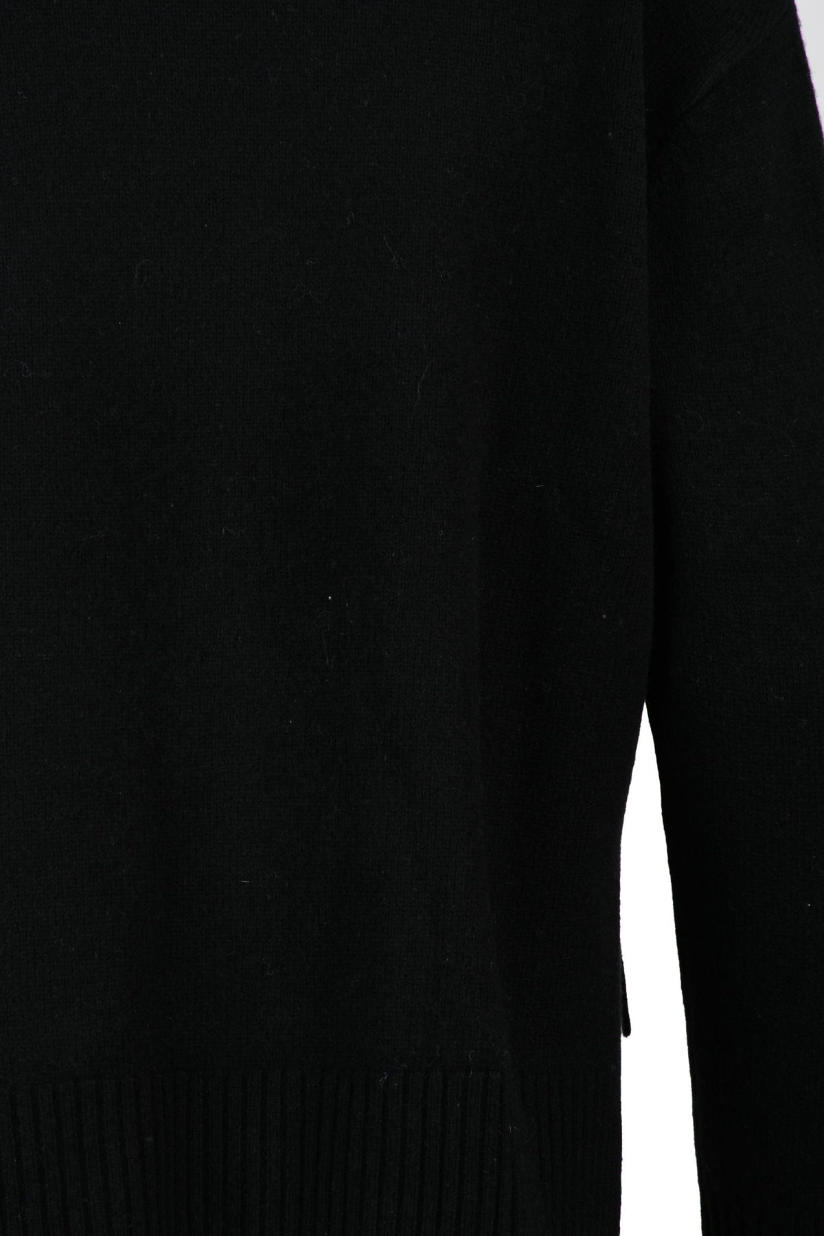 KAOS - KNITWEAR AND SWEATSHIRTS