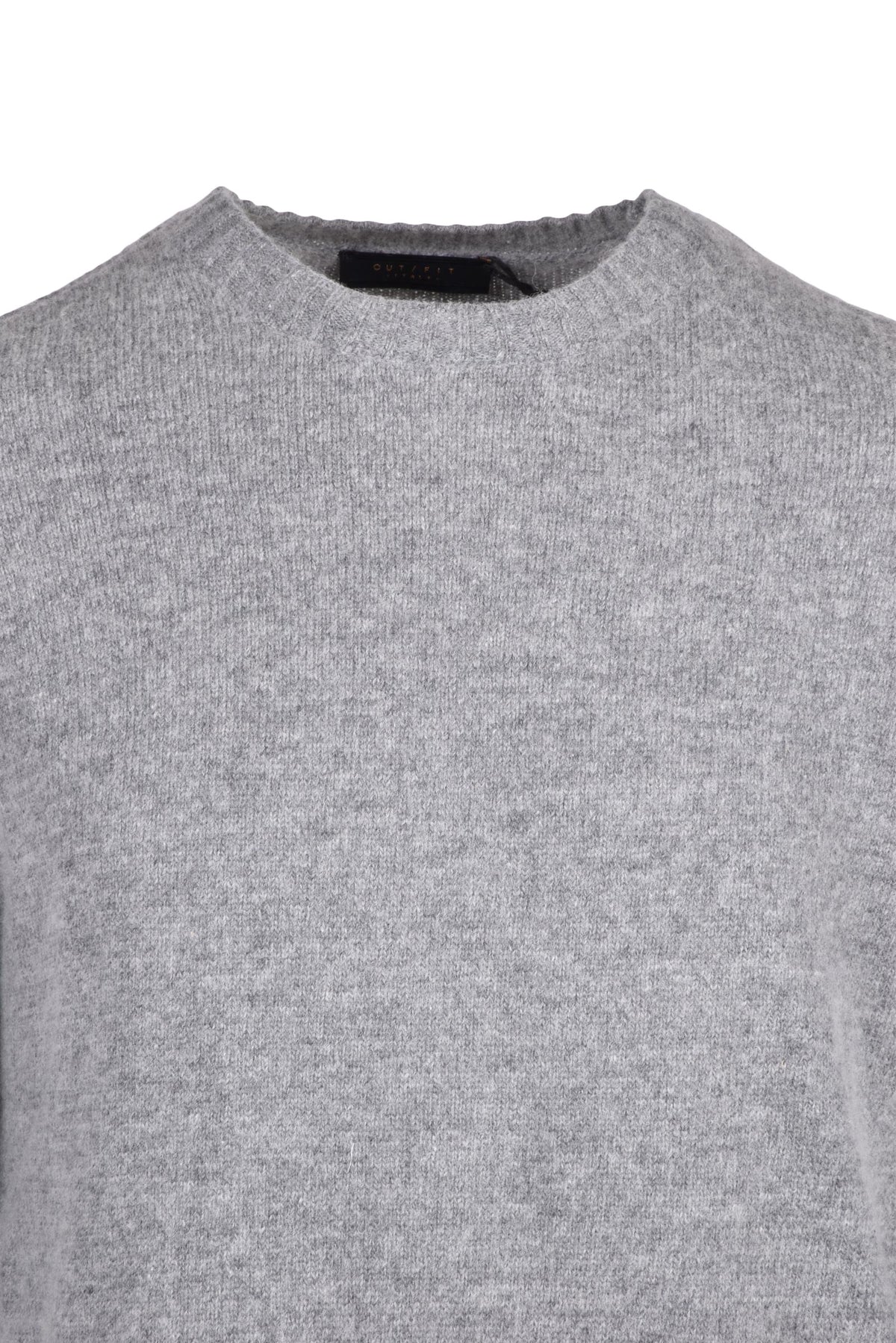OUT/FIT - KNITWEAR AND SWEATSHIRTS