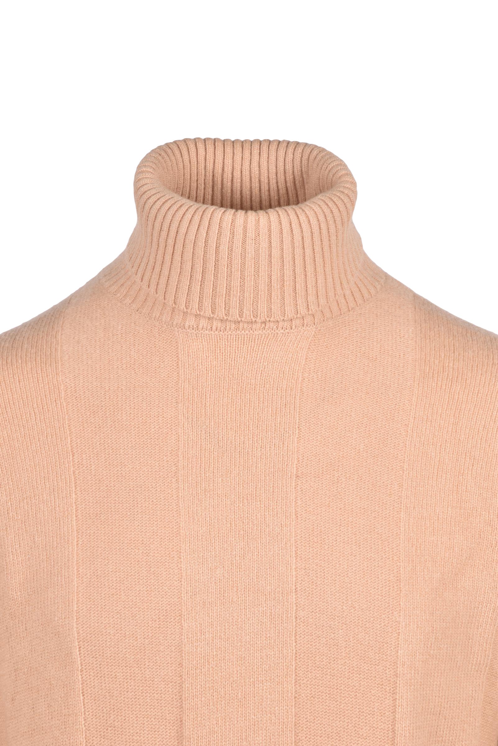 OUT/FIT - KNITWEAR AND SWEATSHIRTS