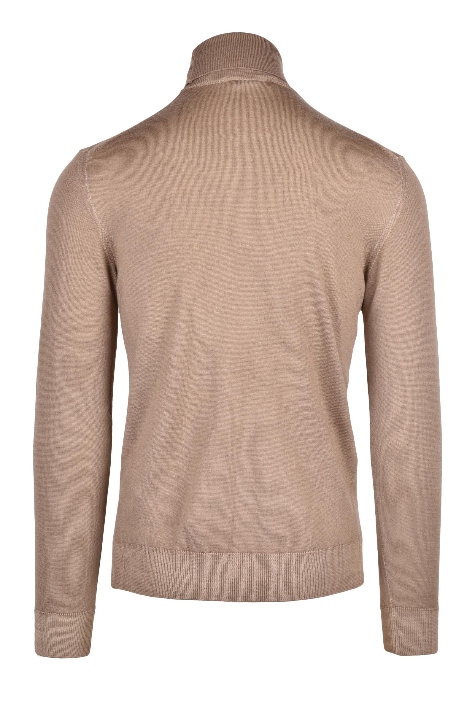 OUT/FIT - KNITWEAR AND SWEATSHIRTS