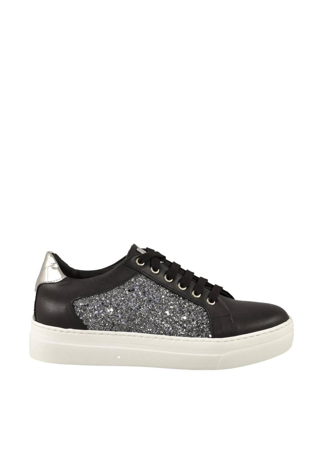 TWELVE STYLE DIVISION - SHOES