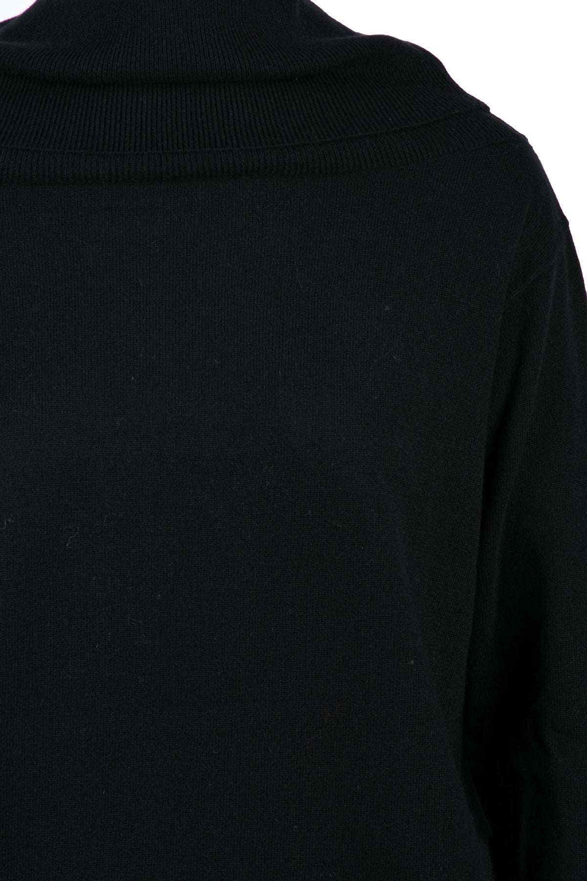 ICONA - KNITWEAR AND SWEATSHIRTS