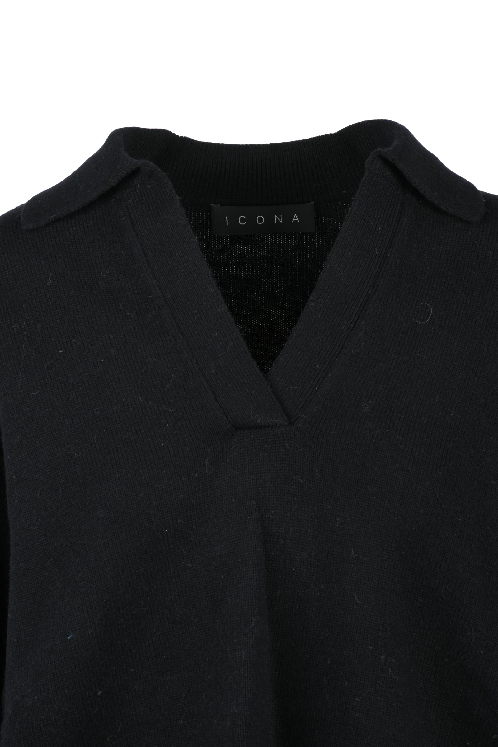 ICONA - KNITWEAR AND SWEATSHIRTS