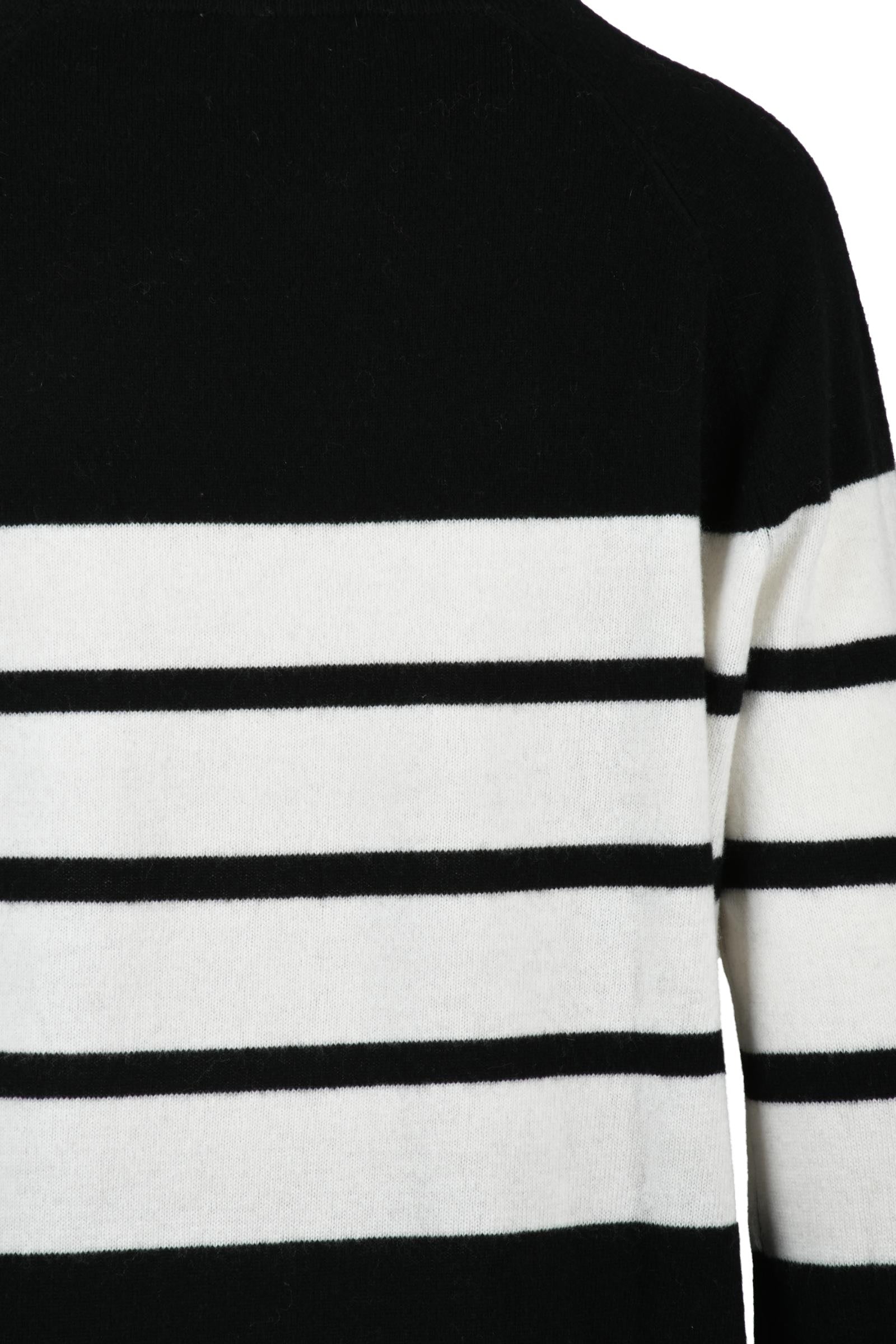 KAOS - KNITWEAR AND SWEATSHIRTS