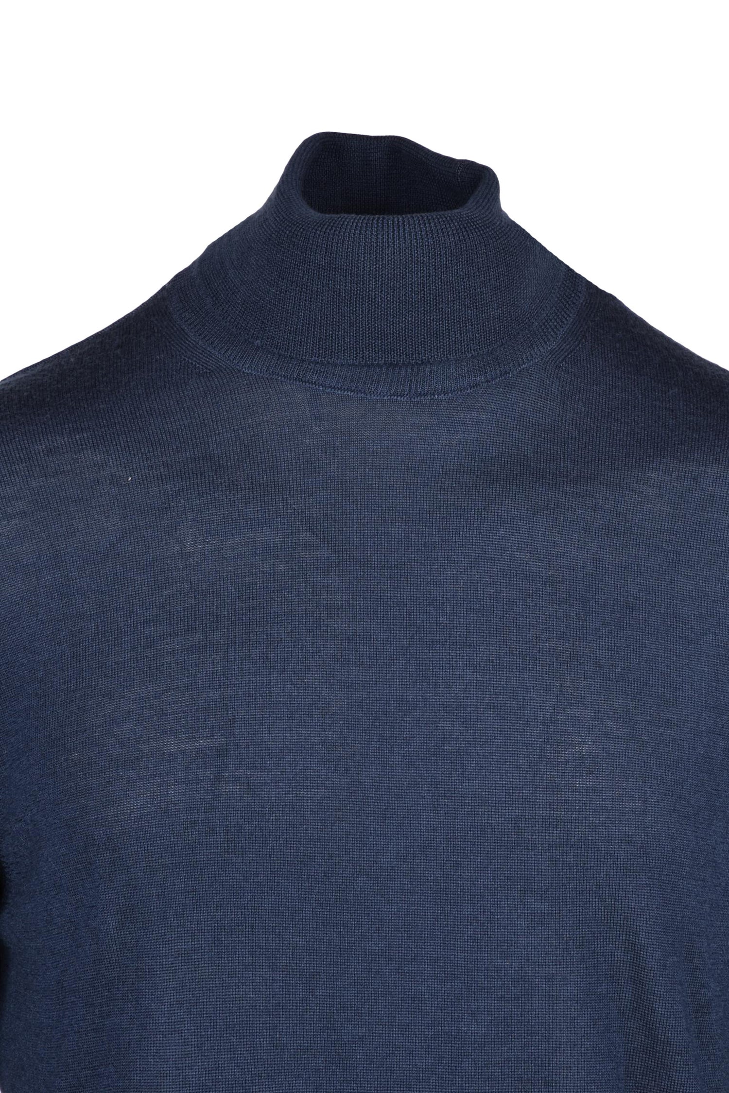 OUT/FIT - KNITWEAR AND SWEATSHIRTS
